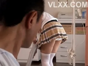 Bố dượng khốn nạn và hai con nhỏ xinh đẹp