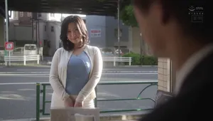 Chồng yêu yếu không làm lên đỉnh, bà xã lên mạng tìm trai trẻ địt khỏe